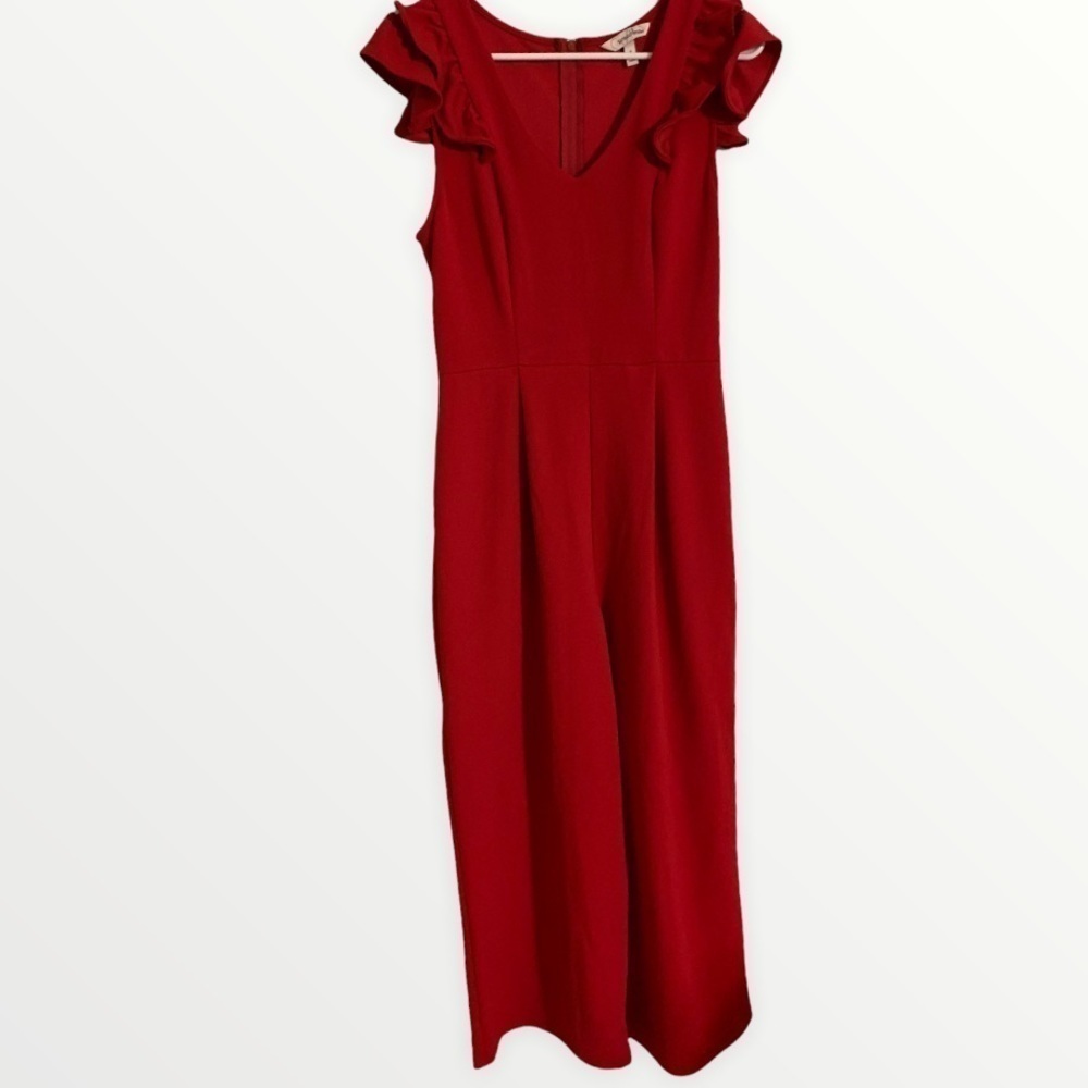 ❤️VALENTINES DAY COLLECTION: Red Ruffled Sleeve Jumpsuit Size 7